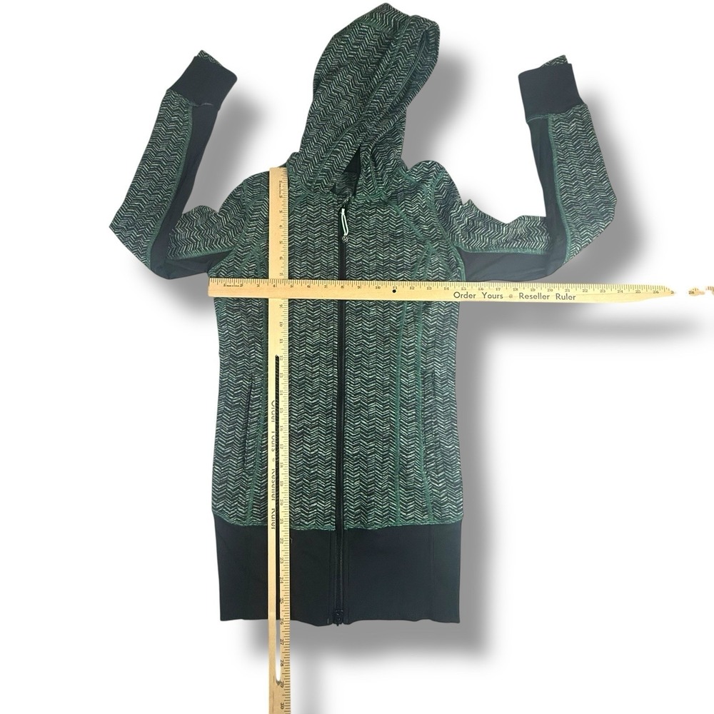 Lululemon Daily Practice Hooded Track Jacket Women's 4 Spacebone Green‎ Chevron - Picture 3 of 8
